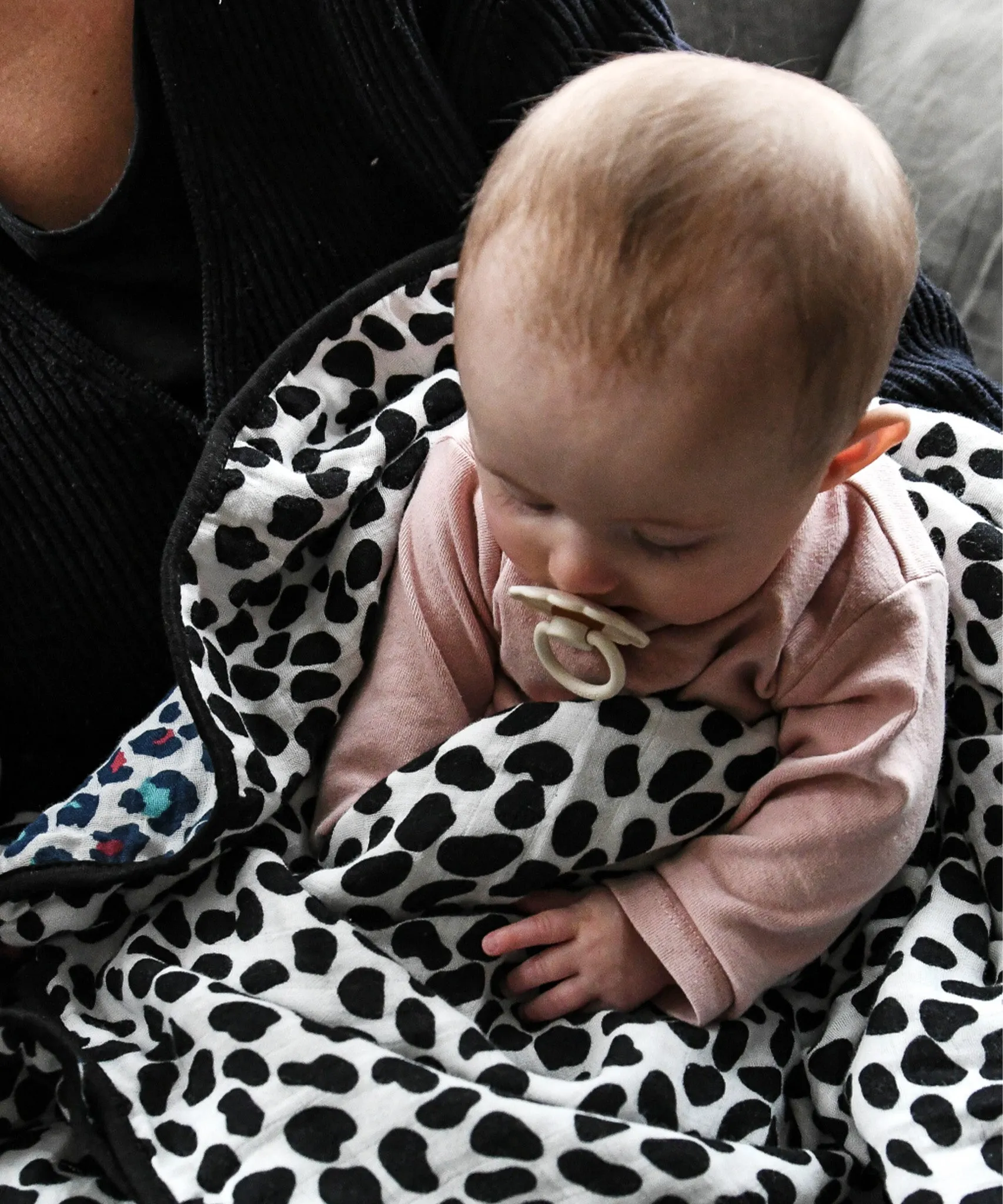 Etta Loves Reversible Organic Muslin Blanket - Animal